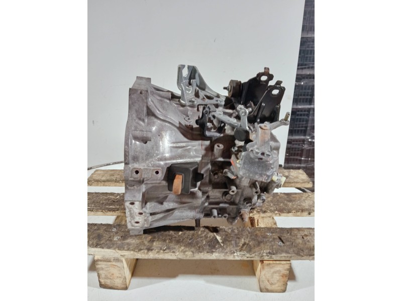 Recambio de caja cambios para toyota avensis berlina (t25) referencia OEM IAM   6V