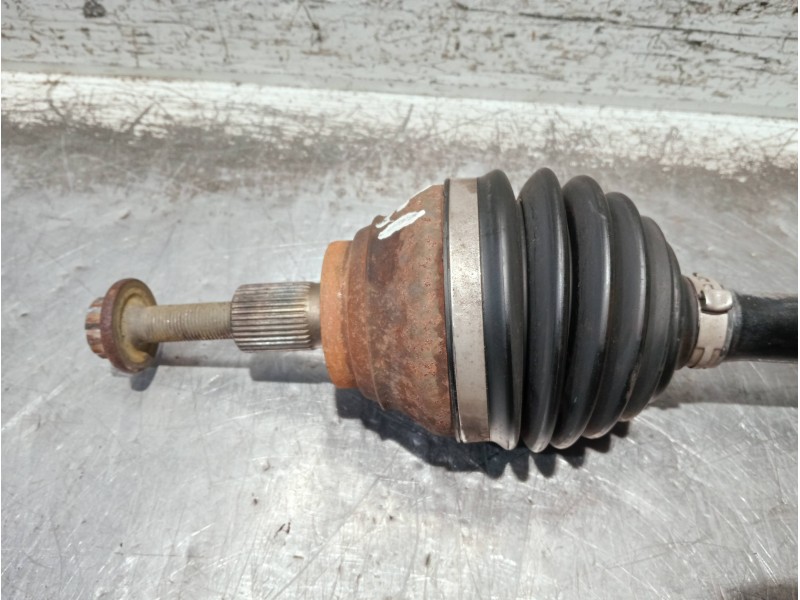 Recambio de transmision delantera izquierda para seat leon sc (5f5) referencia OEM IAM 5Q0407271H  