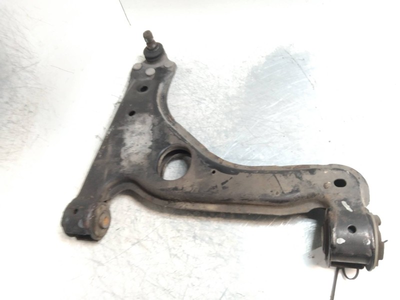 Recambio de brazo suspension inferior delantero izquierdo para opel zafira a elegance referencia OEM IAM   