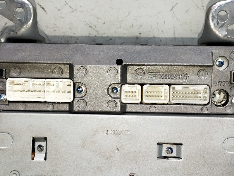 Recambio de sistema audio / radio cd para toyota avensis berlina (t25) referencia OEM IAM 8612005130 5590205050H RADIO Y MANDO C