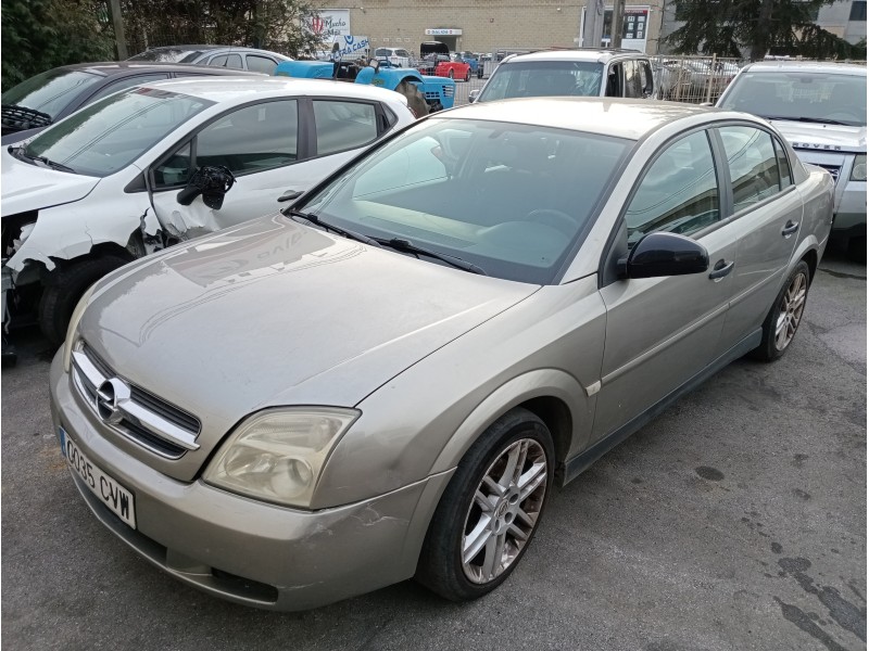 opel vectra c berlina del año 2004