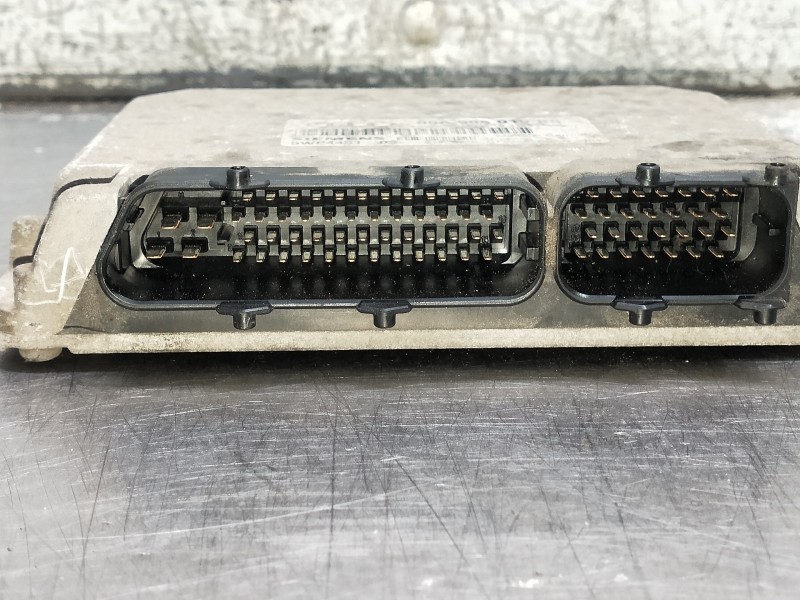 Recambio de centralita motor uce para audi a3 (8l) referencia OEM IAM 06A906019BS 5WP445103 SIMENS