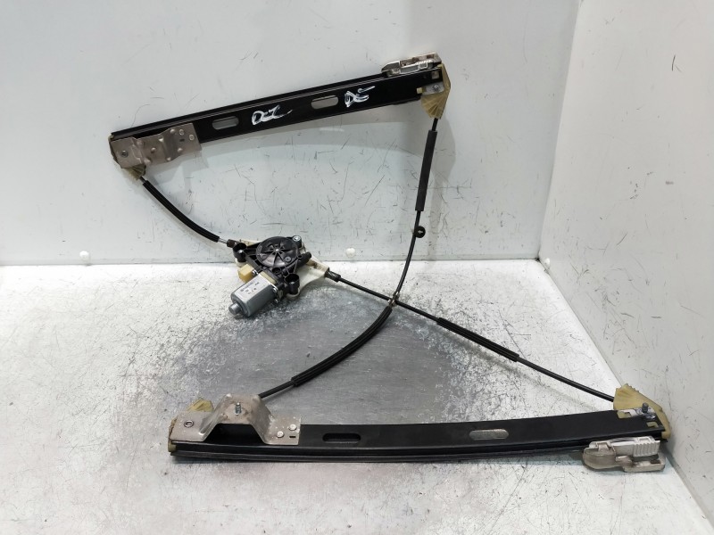 Recambio de elevalunas delantero derecho para seat leon sc (5f5) referencia OEM IAM 5Q0959802B  3P