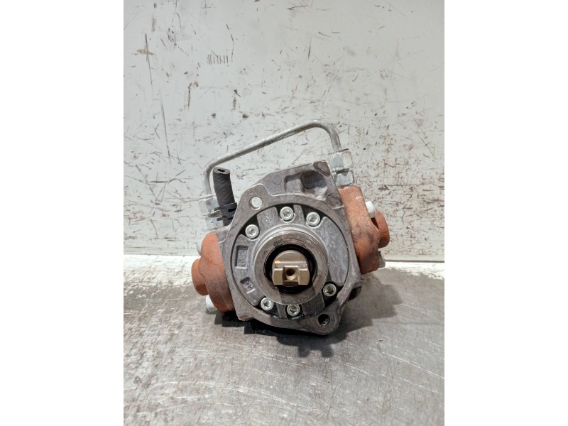 Recambio de bomba inyeccion para toyota avensis berlina (t25) referencia OEM IAM 221000R010 HU2940000314 DENSO