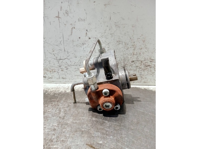 Recambio de bomba inyeccion para toyota avensis berlina (t25) referencia OEM IAM 221000R010 HU2940000314 DENSO