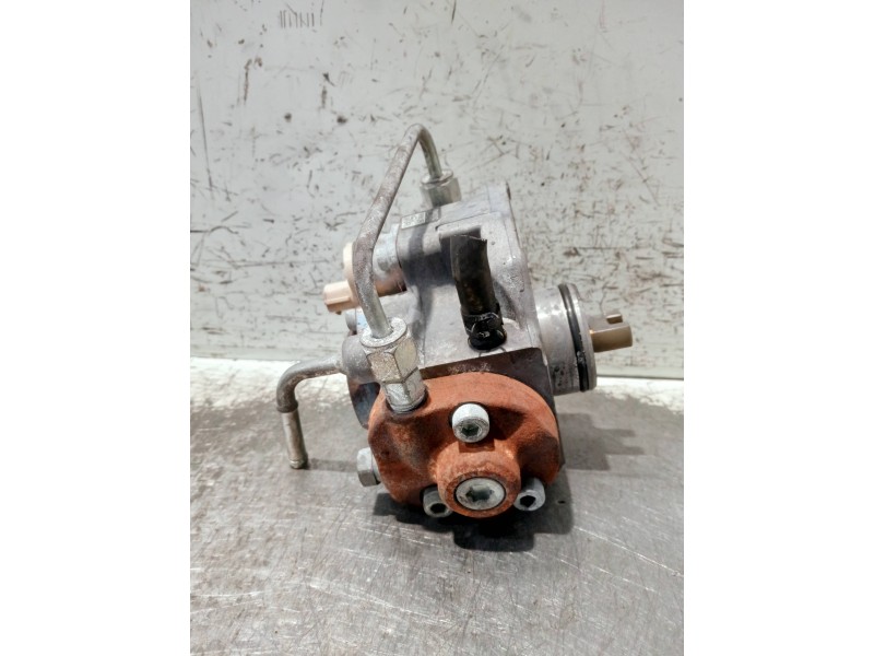 Recambio de bomba inyeccion para toyota avensis berlina (t25) referencia OEM IAM 221000R010 HU2940000314 DENSO