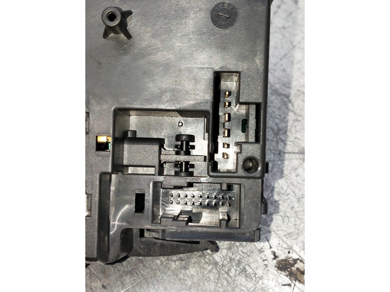 Recambio de mando multifuncion para renault clio iii confort dynamique referencia OEM IAM 88103003246 0167060418 