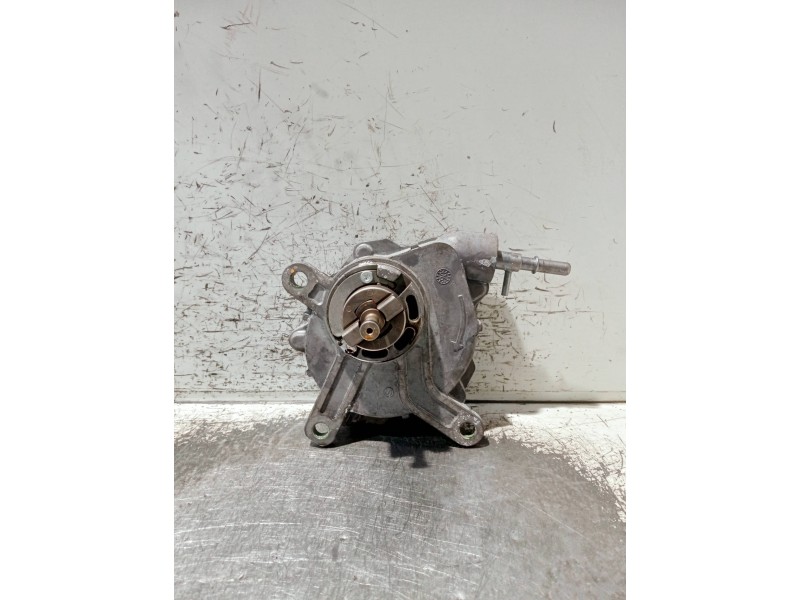 Recambio de depresor freno / bomba vacio para toyota avensis berlina (t25) referencia OEM IAM 26090684  