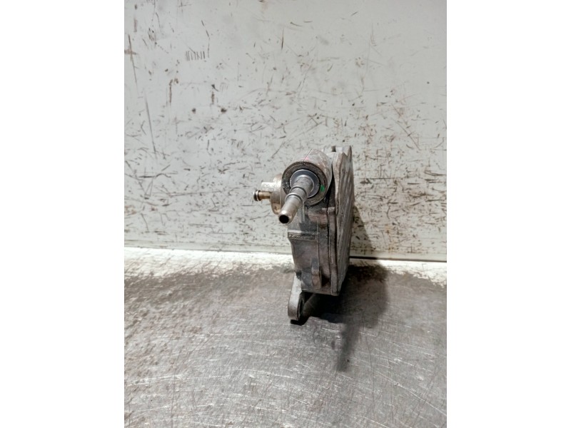 Recambio de depresor freno / bomba vacio para toyota avensis berlina (t25) referencia OEM IAM 26090684  