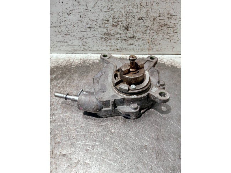 Recambio de depresor freno / bomba vacio para toyota avensis berlina (t25) referencia OEM IAM 26090684  
