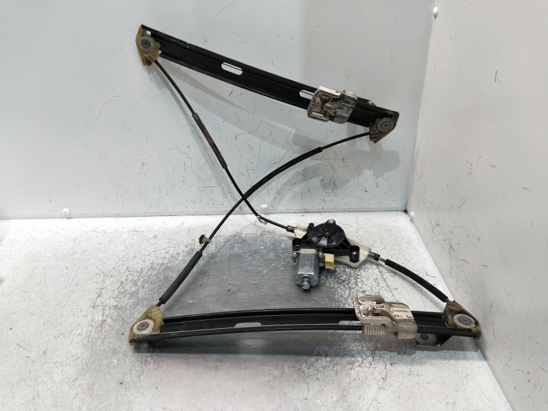 Recambio de elevalunas delantero izquierdo para seat leon sc (5f5) referencia OEM IAM 0130822717 S850202099 5Q0959801B 3P