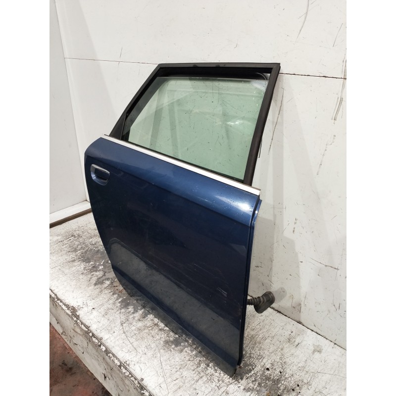 Recambio de puerta trasera derecha para audi a6 avant (4f5) referencia OEM IAM   5P