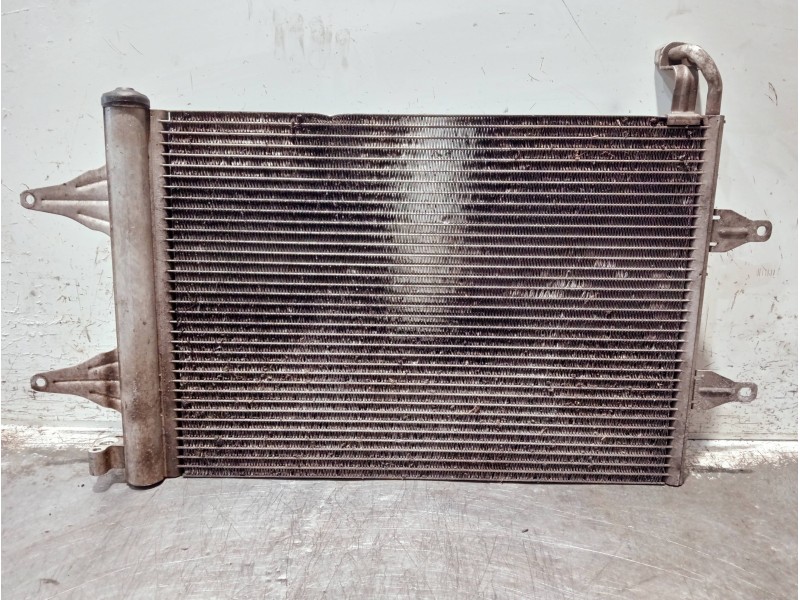 Recambio de condensador / radiador aire acondicionado para volkswagen polo (9n3) referencia OEM IAM 6Q0820411K  
