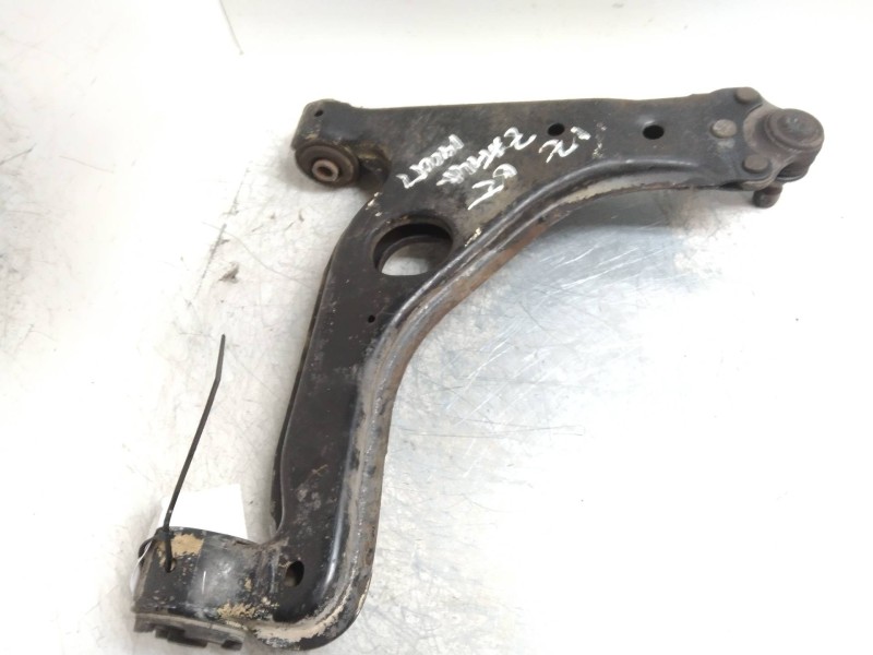 Recambio de brazo suspension inferior delantero izquierdo para opel zafira b 1.9 cdti referencia OEM IAM   