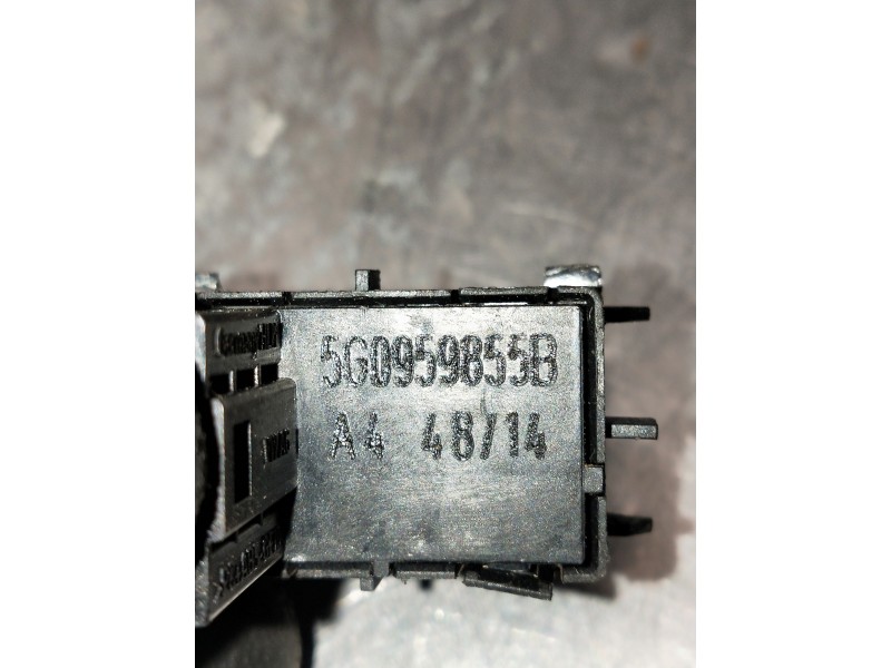 Recambio de mando elevalunas delantero derecho para seat leon sc (5f5) referencia OEM IAM 5Q09598558  3P