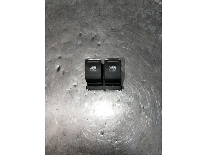 Recambio de mando elevalunas delantero izquierdo para seat leon sc (5f5) referencia OEM IAM 5Q095985G  3P