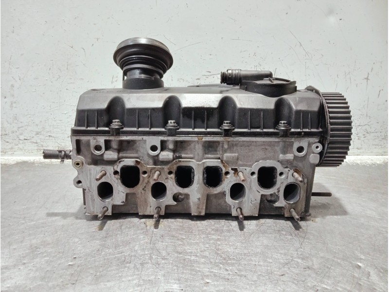 Recambio de culata para volkswagen passat berlina (3c2) referencia OEM IAM 038103373R  