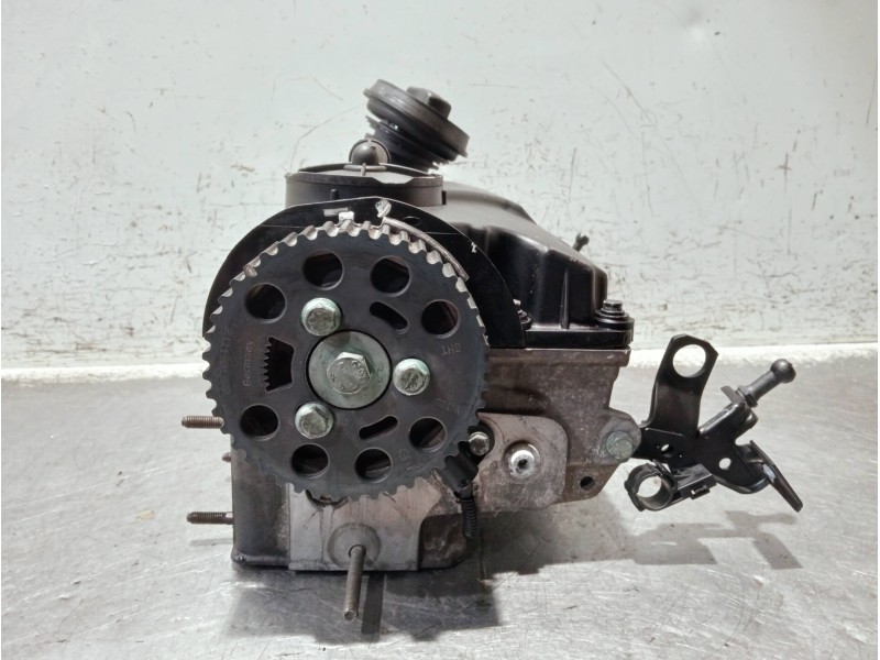 Recambio de culata para volkswagen passat berlina (3c2) referencia OEM IAM 038103373R  