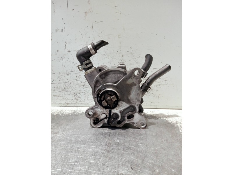 Recambio de depresor freno / bomba vacio para audi a4 avant (8e) referencia OEM IAM   