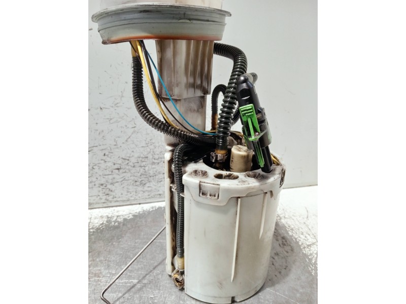 Recambio de bomba combustible para audi a4 avant (8e) referencia OEM IAM 8E0919050D 220212002005 