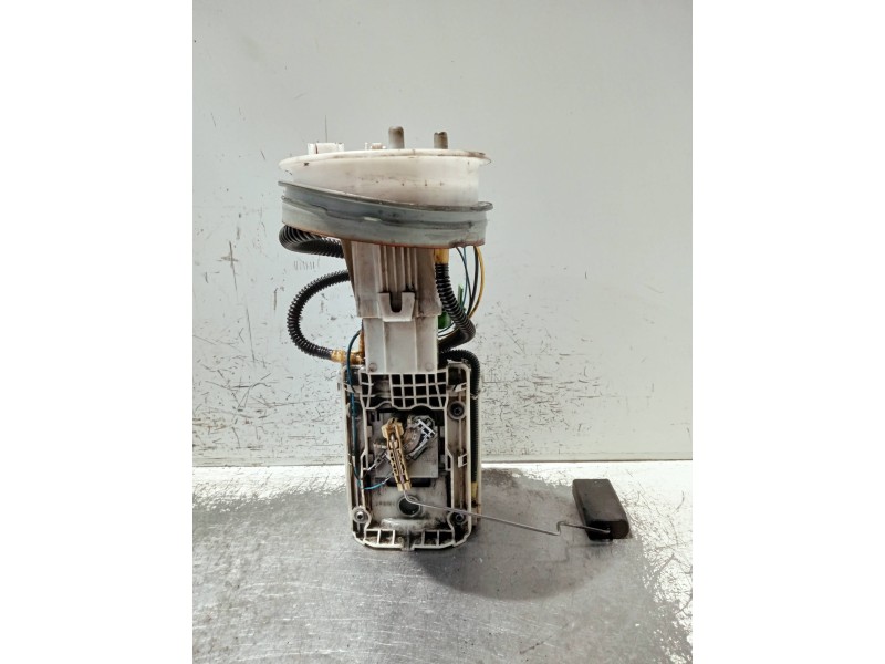 Recambio de bomba combustible para audi a4 avant (8e) referencia OEM IAM 8E0919050D 220212002005 