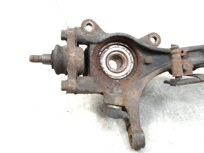 Recambio de mangueta delantera derecha para kia magentis 2.5 v6 cat referencia OEM IAM   
