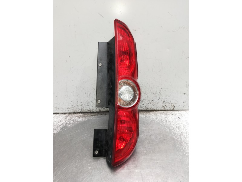 Recambio de piloto trasero derecho para opel combo d referencia OEM IAM 00519248430 02047099900010 