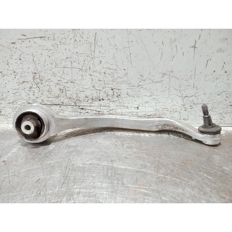 Recambio de brazo suspension inferior delantero derecho para audi a4 avant (8e) referencia OEM IAM 8E0407694AA  