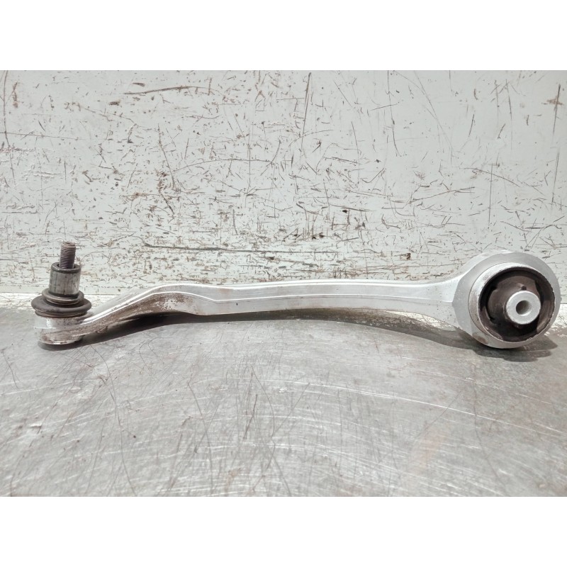 Recambio de brazo suspension inferior delantero izquierdo para audi a4 avant (8e) referencia OEM IAM 8E0407693AA  