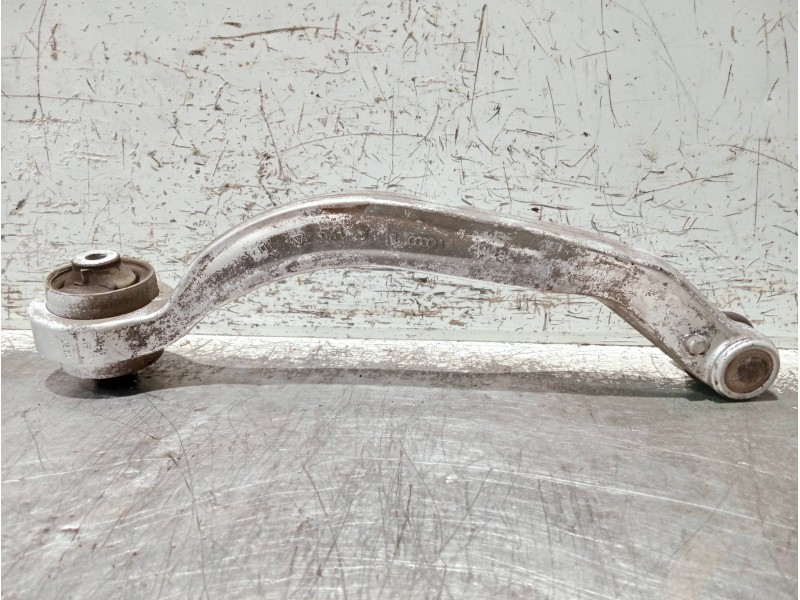 Recambio de brazo suspension inferior delantero izquierdo para audi a4 avant (8e) referencia OEM IAM 8E0407693AA  