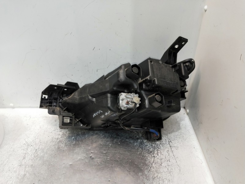 Recambio de faro derecho para mazda cx-3 referencia OEM IAM   