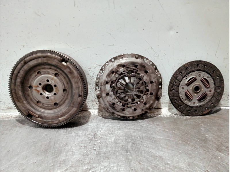 Recambio de kit embrague para audi a4 avant (8e) referencia OEM IAM 324033410 415024410 