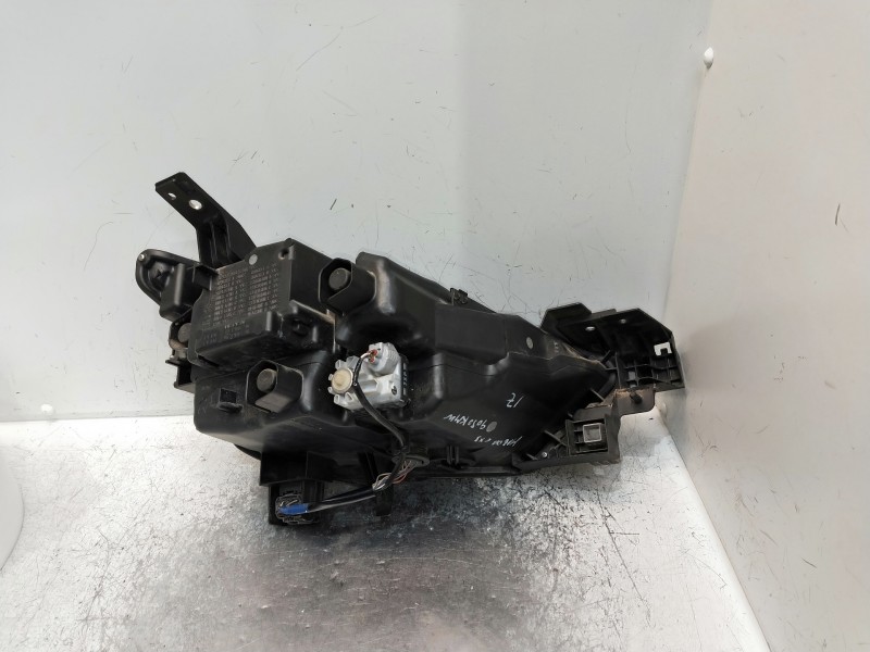 Recambio de faro izquierdo para mazda cx-3 referencia OEM IAM D10E51040  