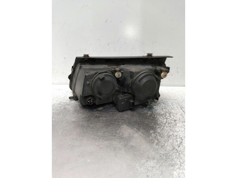 Recambio de faro derecho para volkswagen passat berlina (3b2) trendline syncro / 4motion referencia OEM IAM   