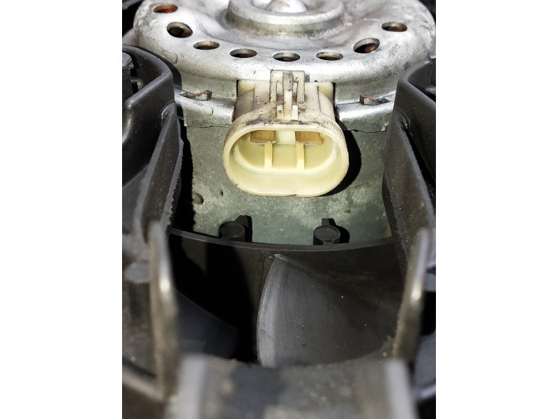 Recambio de electroventilador para opel combo d referencia OEM IAM 8E4241000  