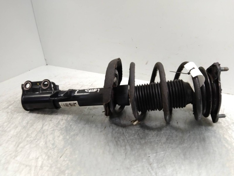 Recambio de amortiguador delantero izquierdo para hyundai i30 1.6 crdi cat referencia OEM IAM 546502R450  