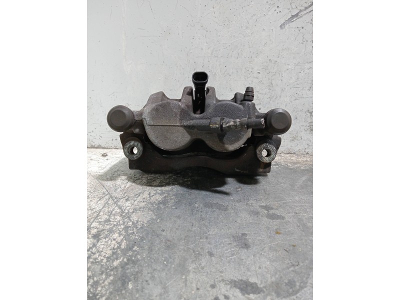 Recambio de pinza freno delantera derecha para iveco daily furgón referencia OEM IAM   