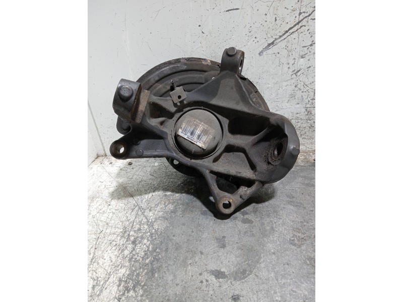 Recambio de mangueta delantera izquierda para iveco daily furgón referencia OEM IAM 5801564382  