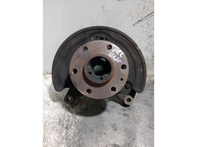 Recambio de mangueta delantera derecha para iveco daily furgón referencia OEM IAM 5801564434  