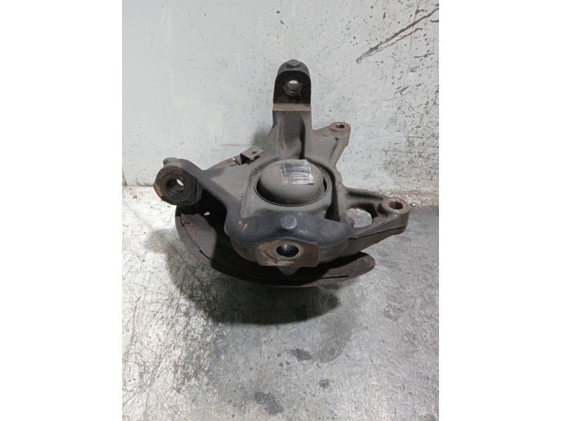 Recambio de mangueta delantera derecha para iveco daily furgón referencia OEM IAM 5801564434  