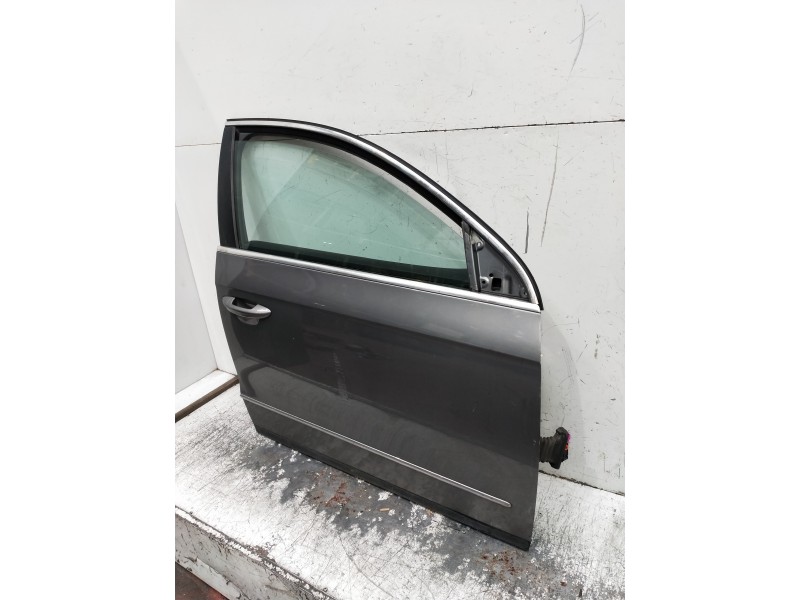 Recambio de puerta delantera derecha para volkswagen passat berlina (3c2) referencia OEM IAM   4P