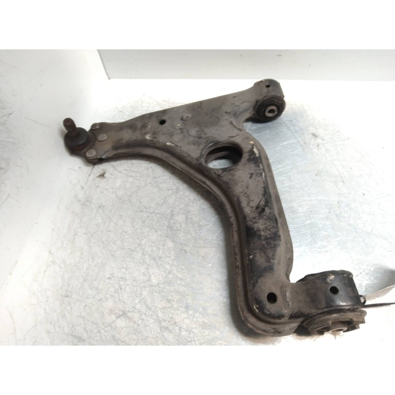 Recambio de brazo suspension inferior delantero izquierdo para opel zafira b 1.6 16v cat referencia OEM IAM   