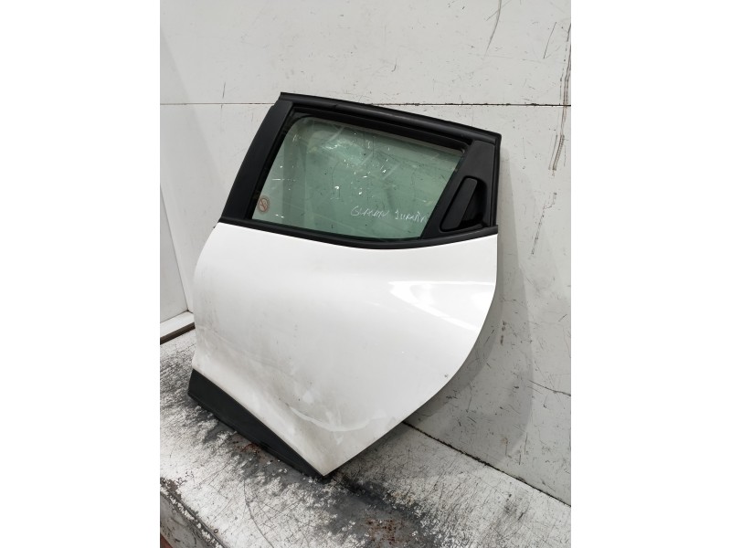Recambio de puerta trasera izquierda para renault clio iv referencia OEM IAM   5P