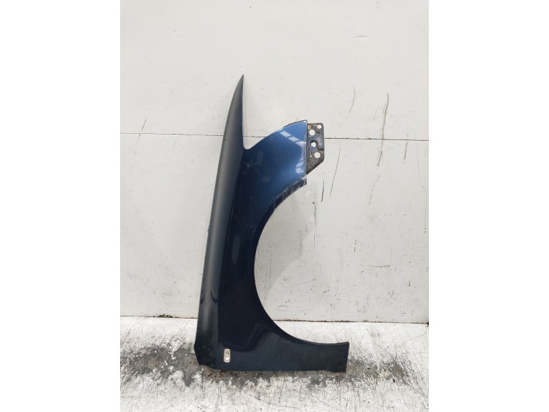 Recambio de aleta delantera derecha para audi a6 avant (4f5) referencia OEM IAM   