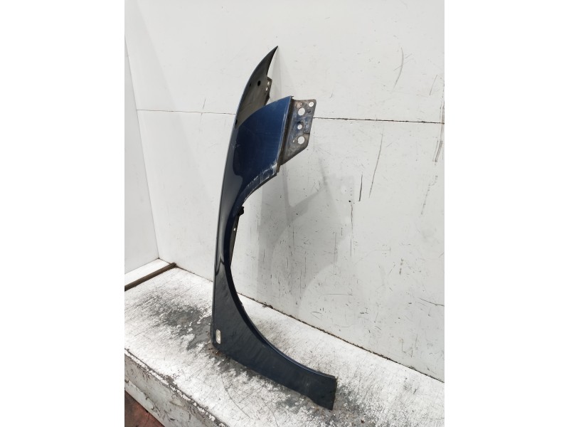 Recambio de aleta delantera derecha para audi a6 avant (4f5) referencia OEM IAM   