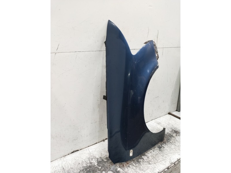 Recambio de aleta delantera derecha para audi a6 avant (4f5) referencia OEM IAM   