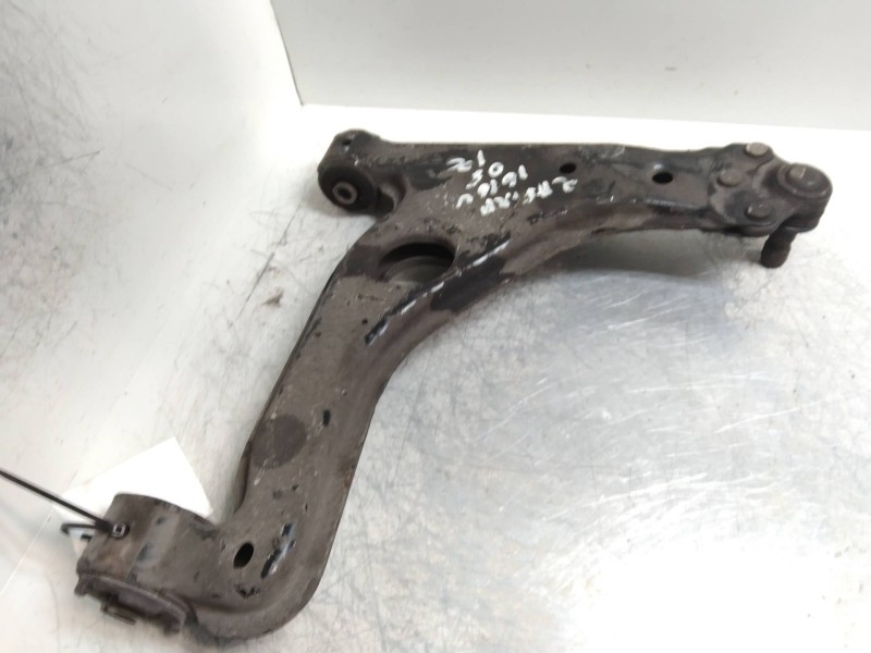 Recambio de brazo suspension inferior delantero izquierdo para opel zafira b 1.6 16v cat referencia OEM IAM   