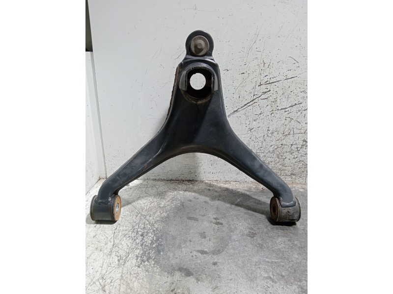 Recambio de brazo suspension inferior delantero derecho para iveco daily furgón referencia OEM IAM 5801564315  