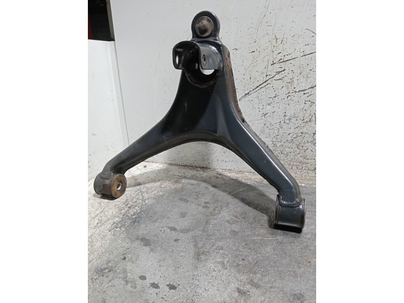 Recambio de brazo suspension inferior delantero izquierdo para iveco daily furgón referencia OEM IAM 5801564315  
