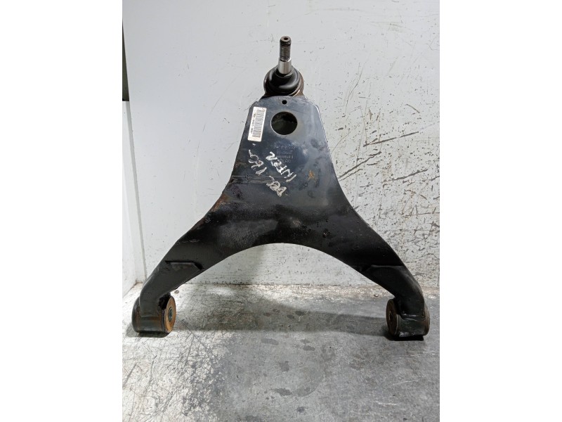 Recambio de brazo suspension inferior delantero izquierdo para iveco daily furgón referencia OEM IAM 5801564315  